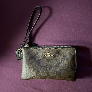 Women’s brown double zip Coach Wristlet